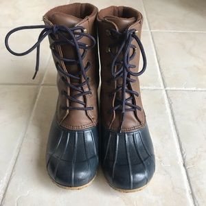 London Fog Brown and Blue Rain boots!